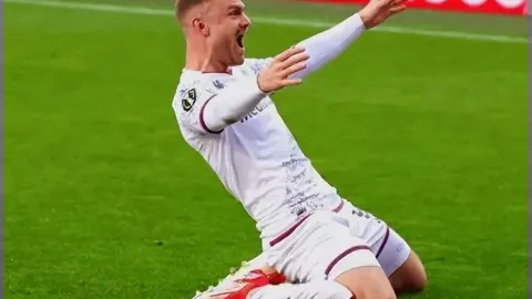 “樊振东3-1战胜王楚钦，巅峰之战精彩呈现——九派资讯报道”